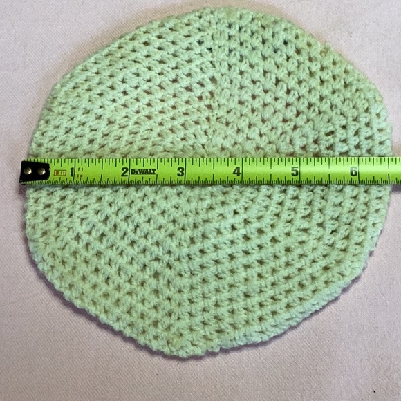 FINAL SALE PRICE Vintage Handmade Crocheted Hat Set - Picture 5 of 7